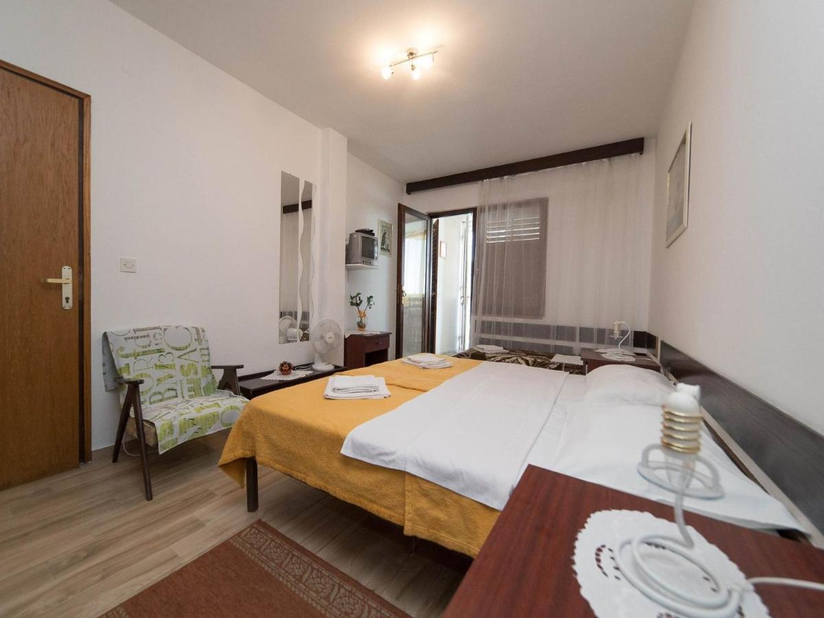 Apartments Biserka Crikvenica Ngoại thất bức ảnh